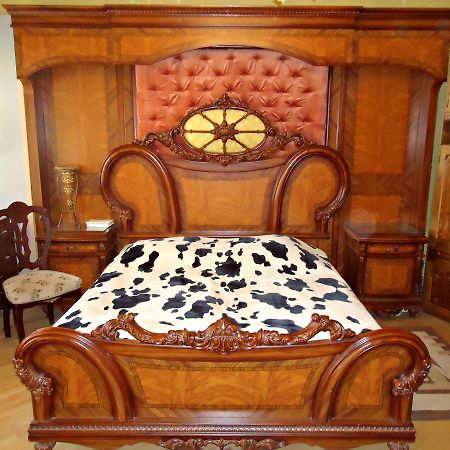 Albatros Bed and Breakfast Tbilisi Buitenkant foto
