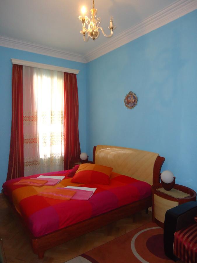 Albatros Bed and Breakfast Tbilisi Buitenkant foto