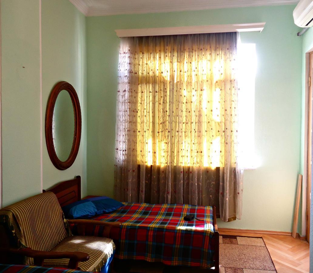 Albatros Bed and Breakfast Tbilisi Buitenkant foto