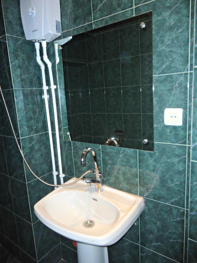 Albatros Bed and Breakfast Tbilisi Buitenkant foto